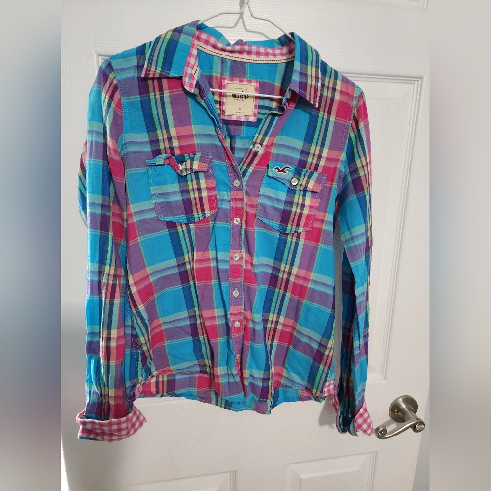 Hollister size Medium multicolor button up top